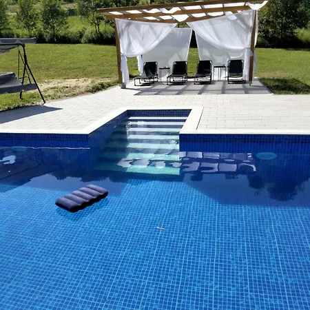 Vikendica Cardak * Srebrenik