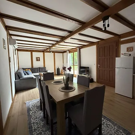 Vikendica Cardak * Srebrenik